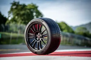 Pirelli P Zero Trofeo RS - 11