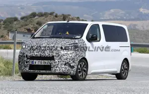 Peugeot e-Traveller e Citroen e-Spacetourer 2024 - Foto spia 12-07-2023 - 1