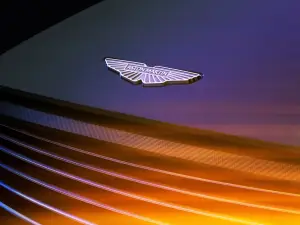 Aston Martin Valour - 13