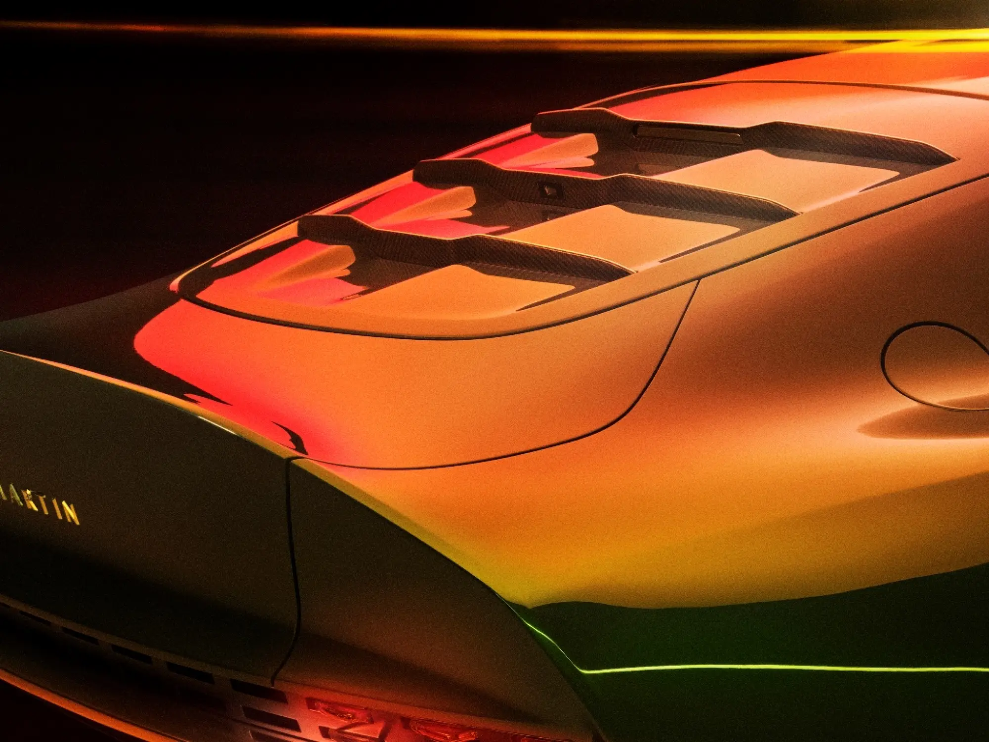 Aston Martin Valour - 11