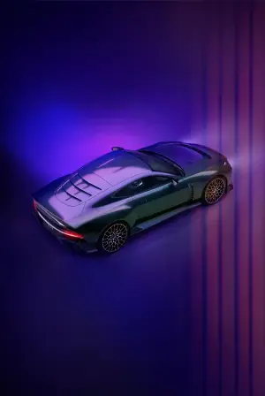 Aston Martin Valour - 2