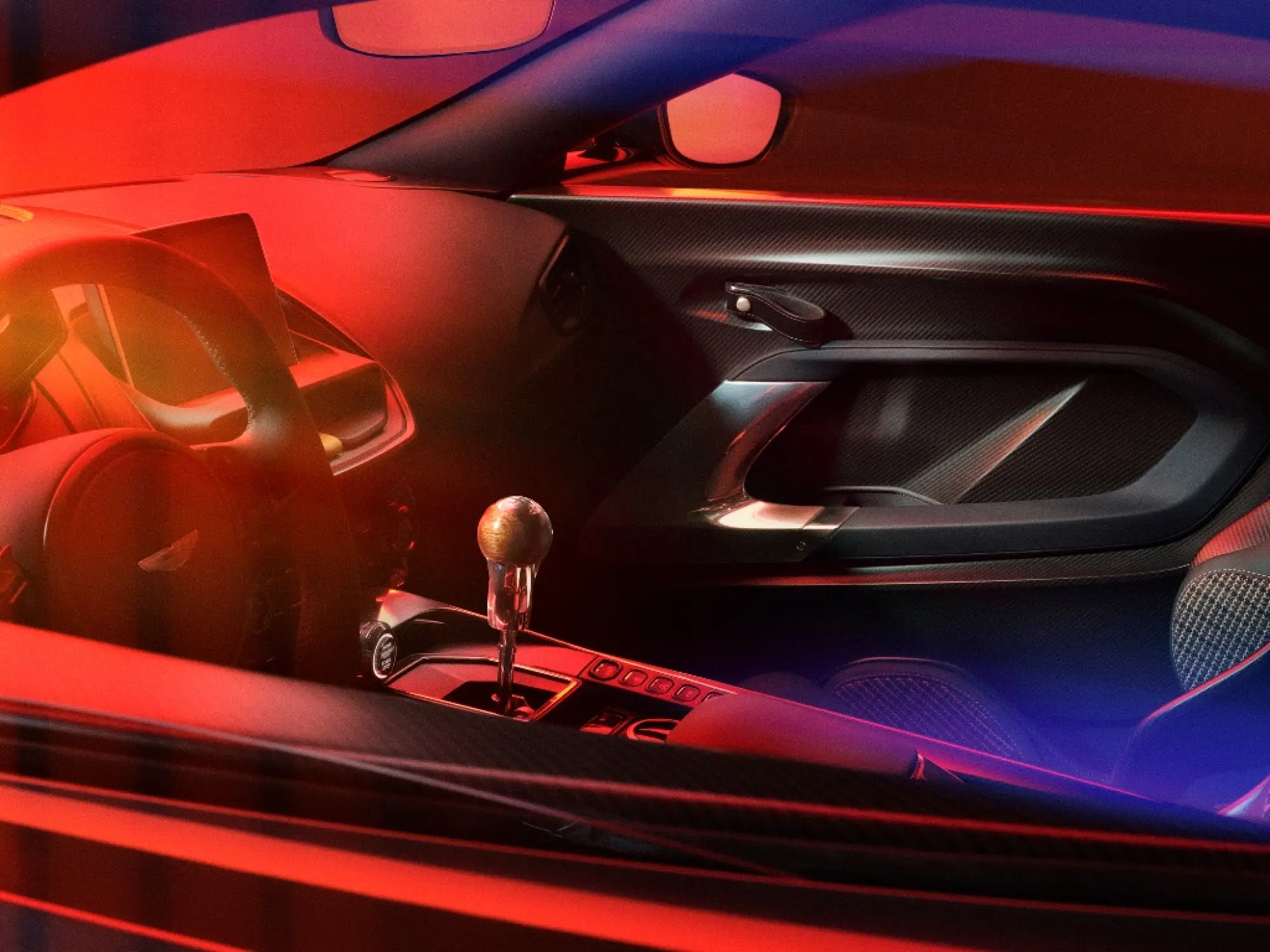 Aston Martin Valour - 3