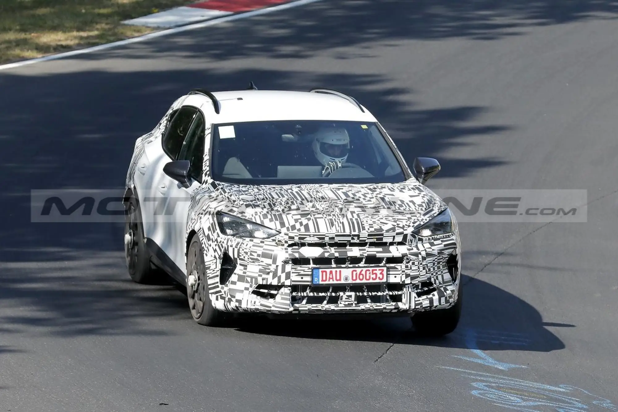Cupra Formentor restyling - Foto Spia 13-07-2023 - 1