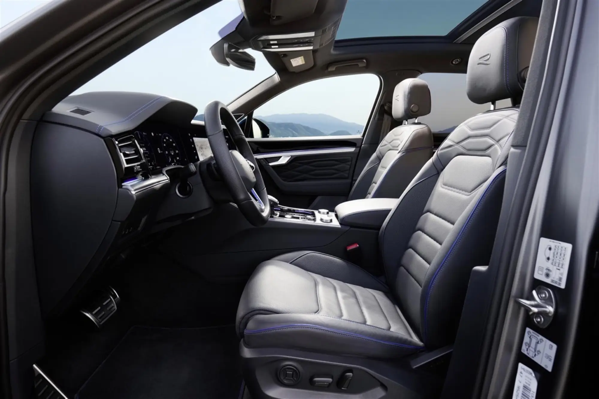 Volkswagen Touareg R eHybrid - Foto ufficiali - 7