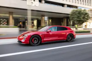 Porsche Taycan GTS Sport Turismo 2023 - Prova
