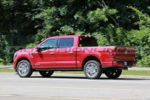 Ford F-150 Platinum 2024 - Foto Spia 15-07-2023