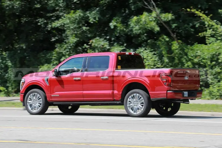Ford F-150 Platinum 2024 - Foto Spia 15-07-2023 - 6