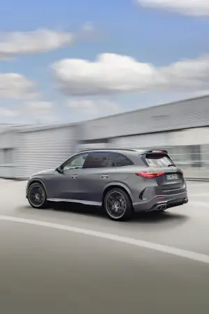 Mercedes-AMG GLC 43 e 63 2024 - 23