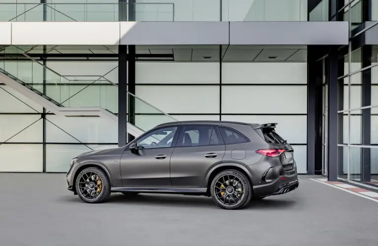 Mercedes-AMG GLC 43 e 63 2024 - 25