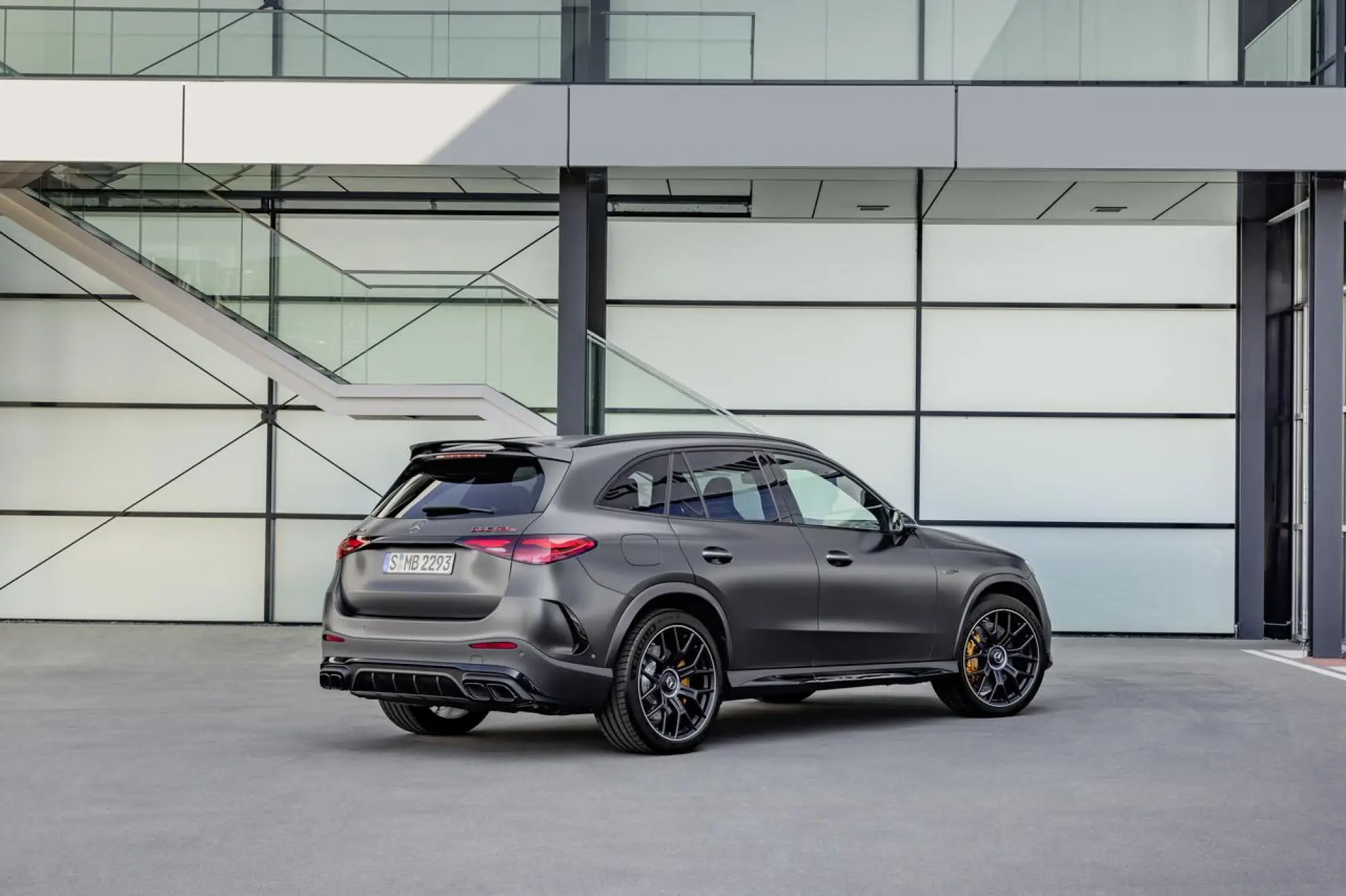 Mercedes-AMG GLC 43 e 63 2024 - 27