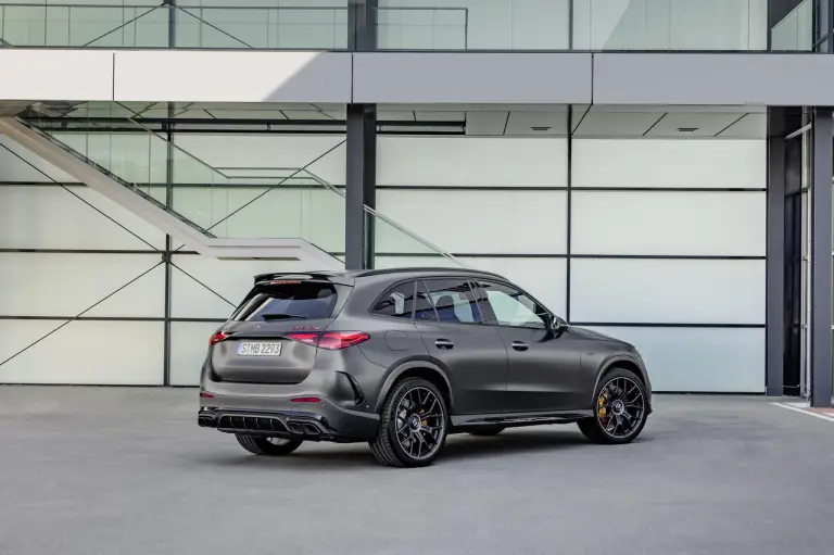 Mercedes-AMG GLC 43 e 63 2024 - 27