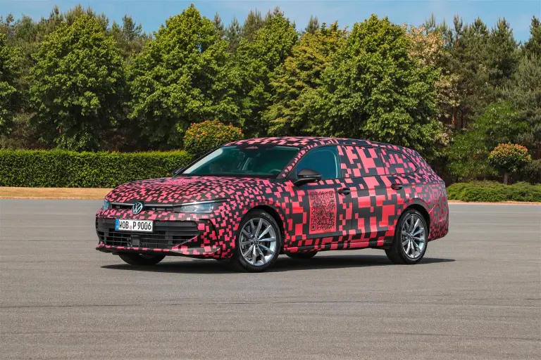 Volkswagen Passat Variant 2024 - Test finali - 10