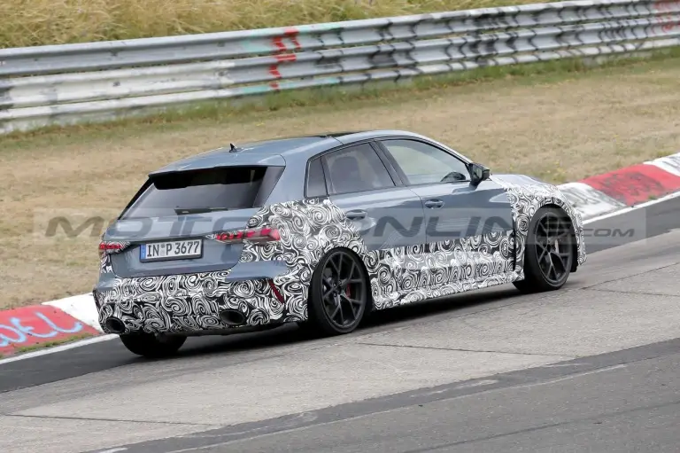 Audi RS 3 restyling - Foto Spia 19-07-2023 - 7