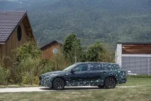 Skoda Superb 2024 prototipo teaser