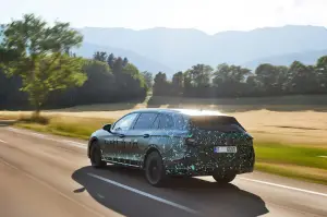 Skoda Superb 2024 prototipo teaser - 30