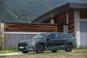 Skoda Superb 2024 prototipo teaser - 20