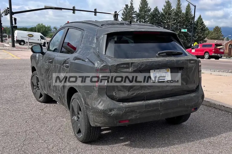 Nissan Kicks - Foto spia 25-7-2023 - 8