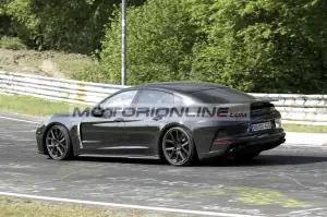 Porsche Panamera - Foto spia 27-7-2023