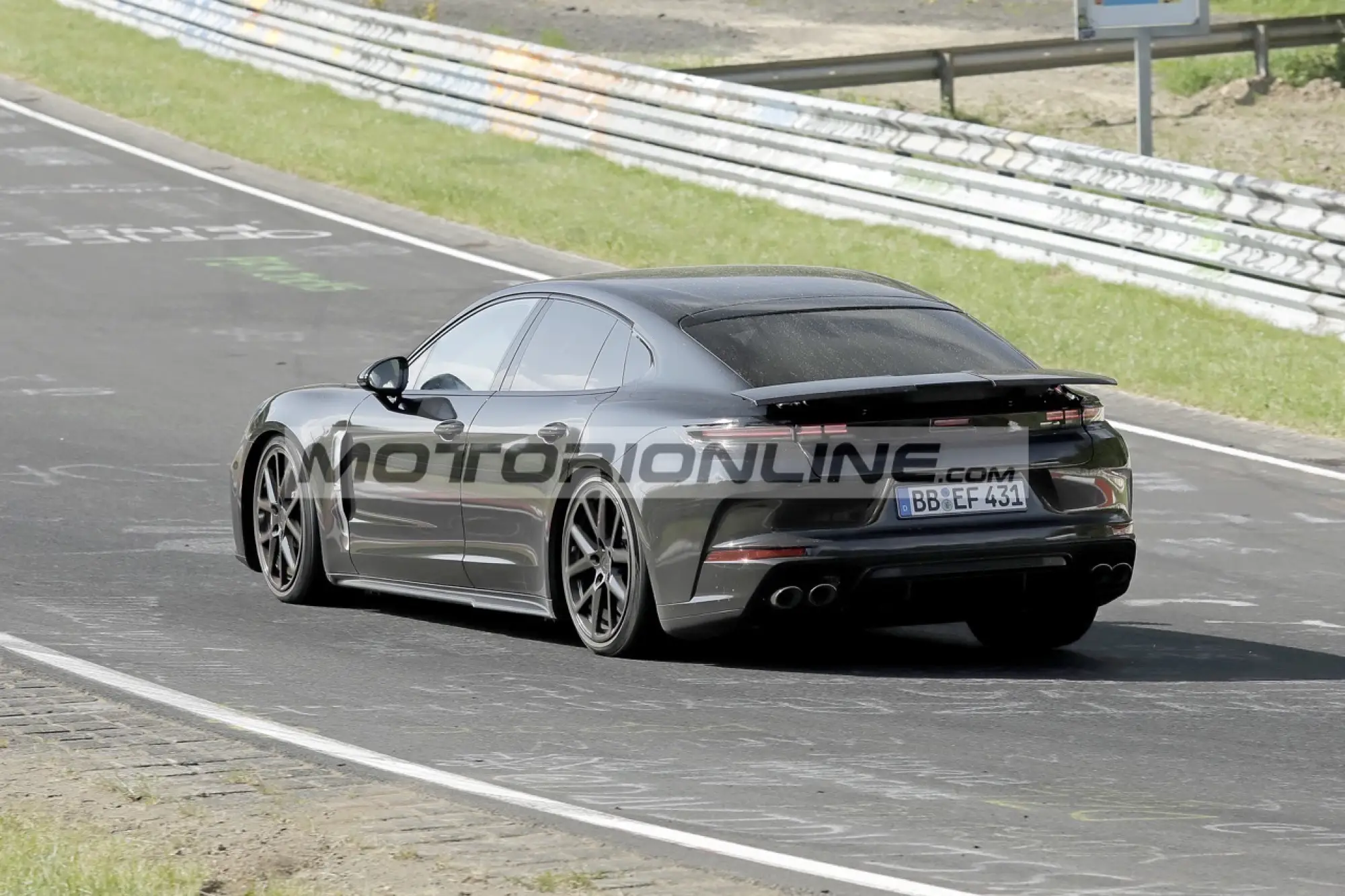 Porsche Panamera - Foto spia 27-7-2023 - 4
