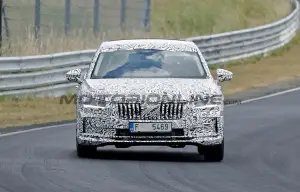 Skoda Superb 2024 - Foto spia 27-07-2023 - 2