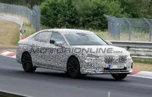 Skoda Superb 2024 - Foto spia 27-07-2023 - 3