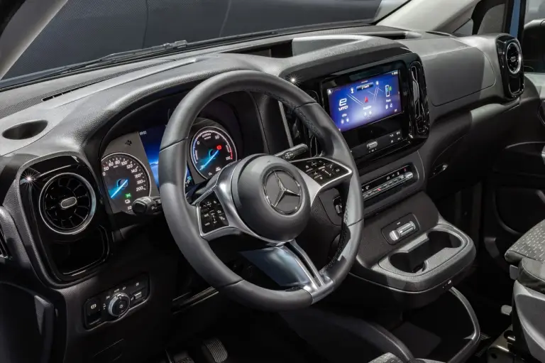 Mercedes Vito 2024 - Anteprima Wiesbaden - 10