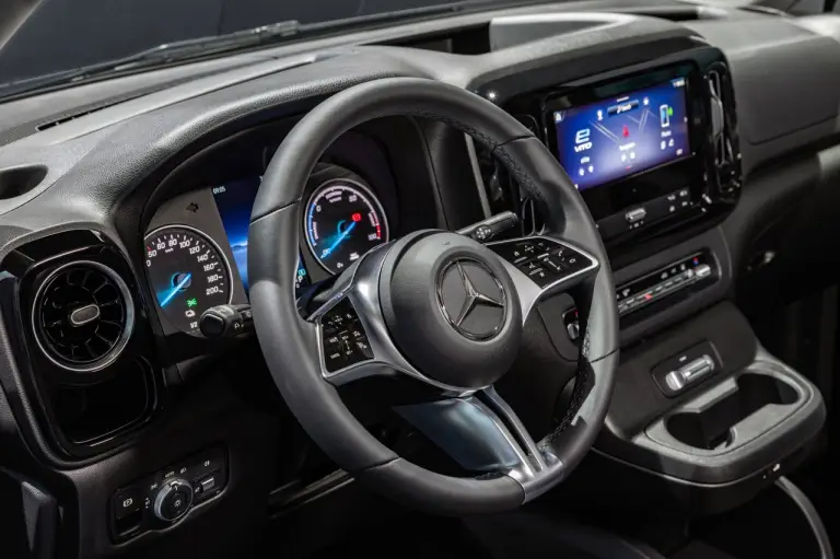 Mercedes Vito 2024 - Anteprima Wiesbaden - 11
