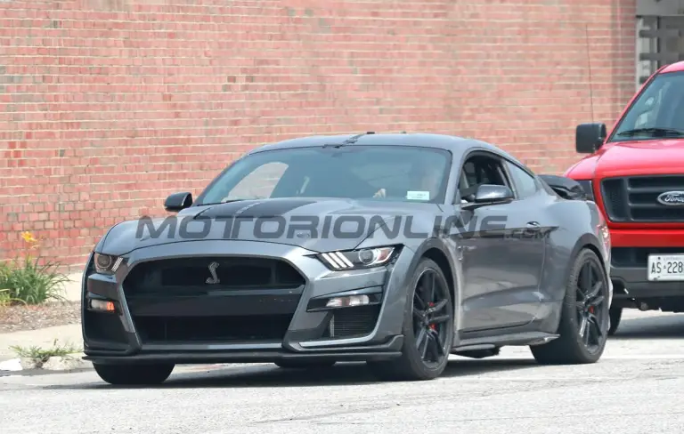 Ford Mustang GT500 - Foto spia 27-07-2023 - 1