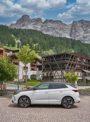 Opel Grandland GSe viaggio Alto Adige - 2