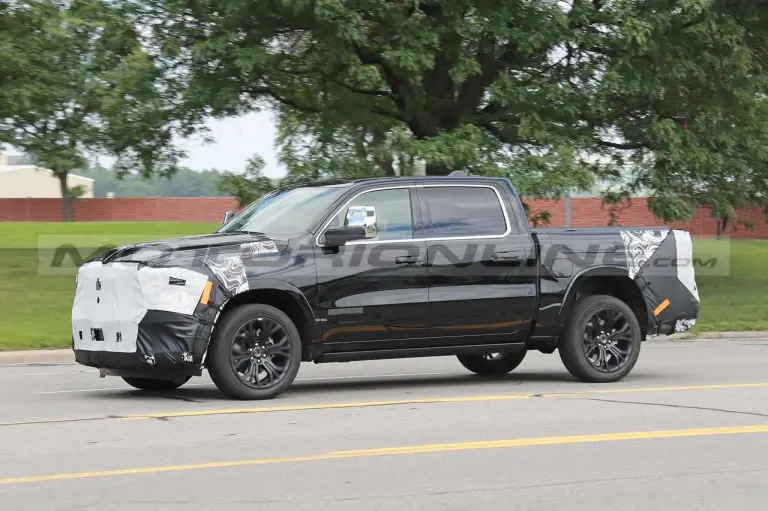 Ram 1500 Tungsten 2025 - Foto Spia 01-08-2023 - 4