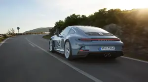Nuova Porsche 911 S/T - 23