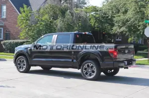 Ford F-150 STX - Foto spia 2-8-2023