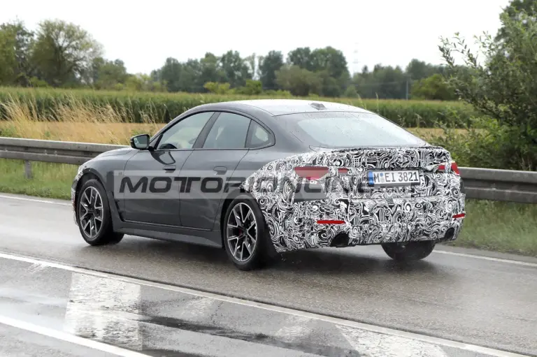 BMW Serie 4 Gran Coupe - Foto spia 3-8-2023 - 5