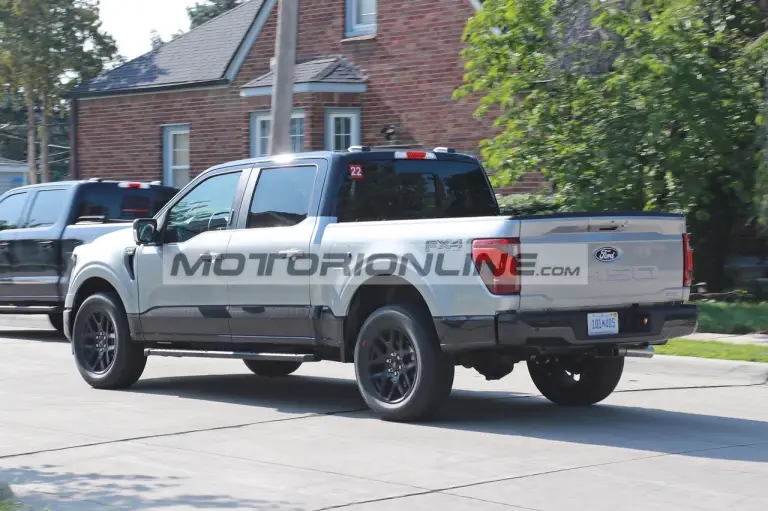 Ford F-150 Heritage - Foto spia 3-8-2023 - 4