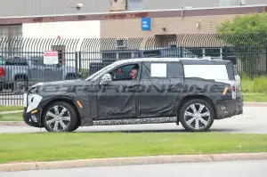 Cadillac Escalade IQ - Foto Spia 05-08-2023 - 5