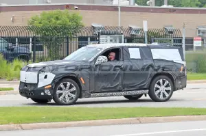 Cadillac Escalade IQ - Foto Spia 05-08-2023 - 2
