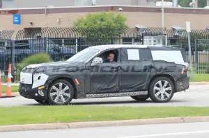 Cadillac Escalade IQ - Foto Spia 05-08-2023 - 3