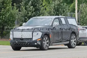 Cadillac Escalade IQ - Foto Spia 05-08-2023 - 4