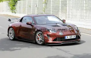 Alpine A110 estrema - Foto spia 08-08-2023 - 11