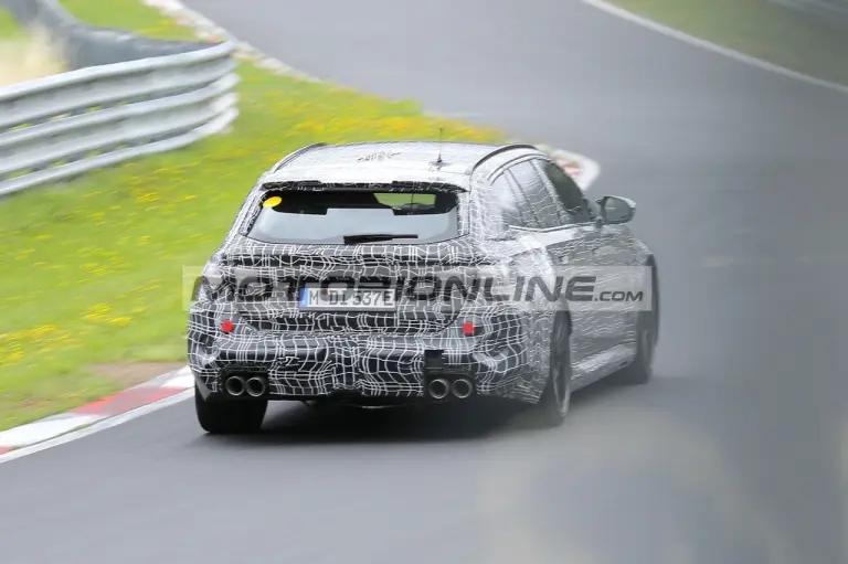 BMW M5 Touring - Foto spia 9-8-2023 - 15