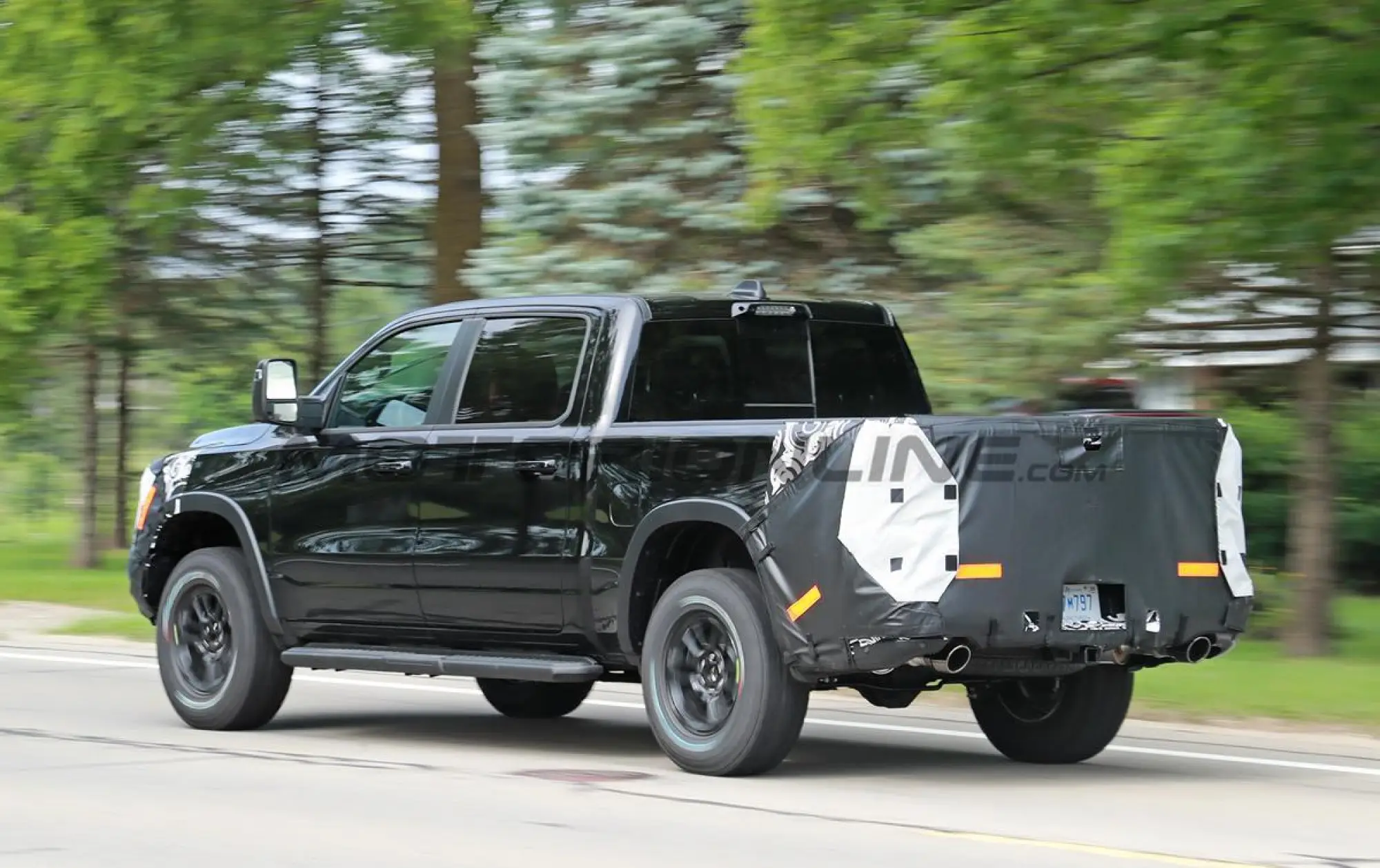 Ram 1500 Rebel 2025 - Foto spia 09-08-2023 - 11