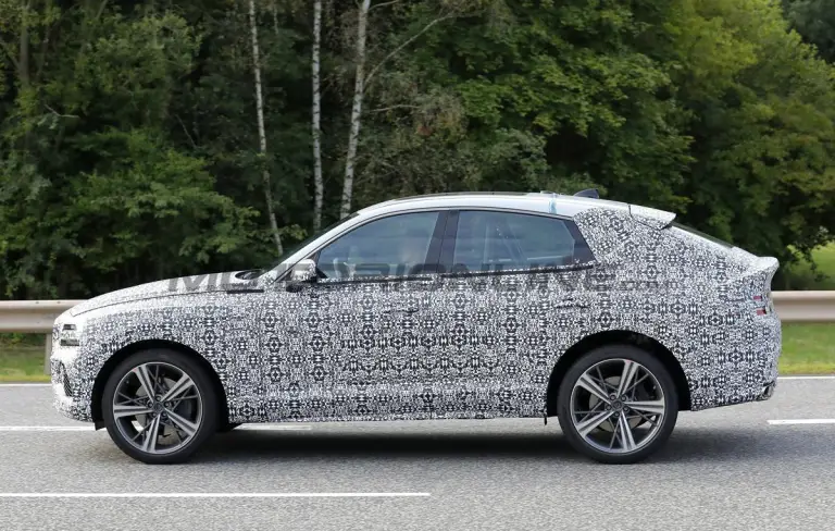 Genesis GV80 Sportscoupe - Foto spia 11-08-2023 - 15