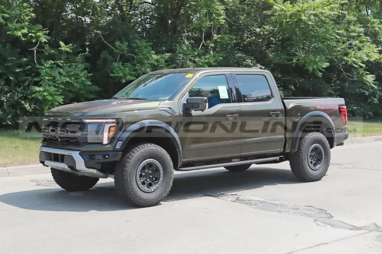 Ford F-150 Raptor 2024 - Foto Spia 12-08-2023 - 12
