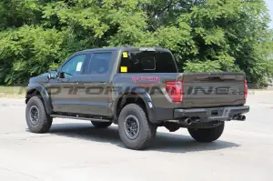 Ford F-150 Raptor 2024 - Foto Spia 12-08-2023
