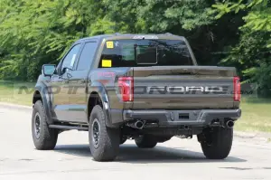 Ford F-150 Raptor 2024 - Foto Spia 12-08-2023