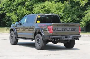 Ford F-150 Raptor 2024 - Foto Spia 12-08-2023