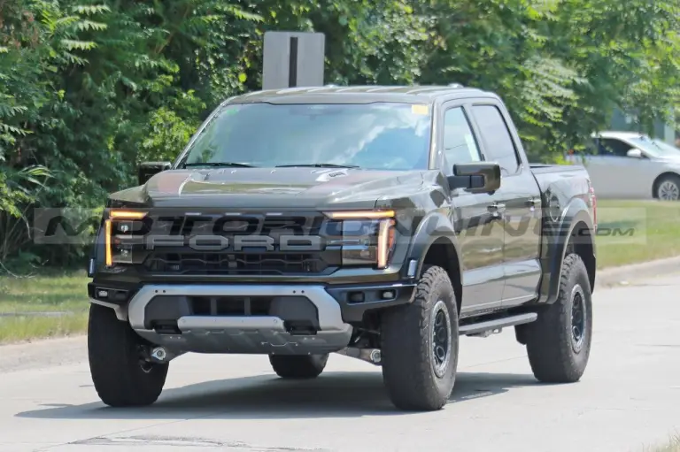Ford F-150 Raptor 2024 - Foto Spia 12-08-2023 - 1