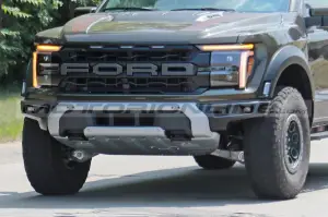 Ford F-150 Raptor 2024 - Foto Spia 12-08-2023