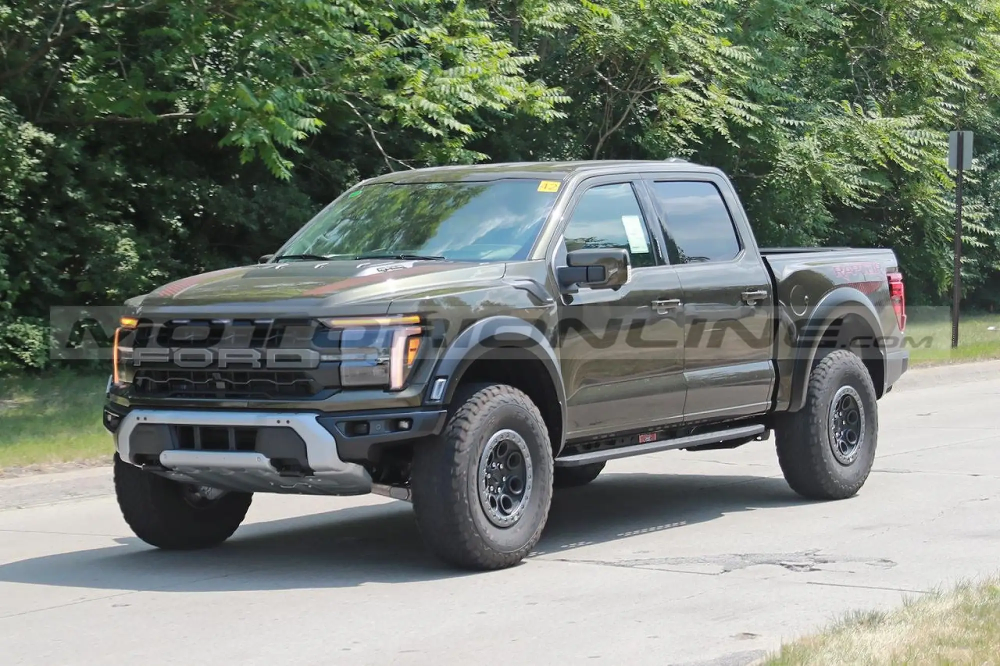 Ford F-150 Raptor 2024 - Foto Spia 12-08-2023 - 4