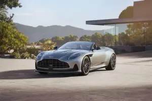 Aston Martin DB12 2024 - 6